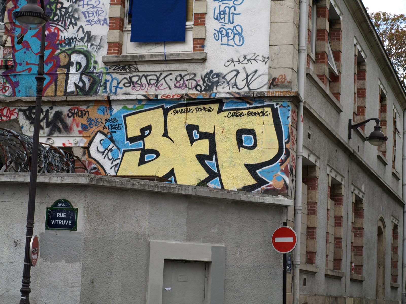 photo graffiti Paris 20éme arrondissement